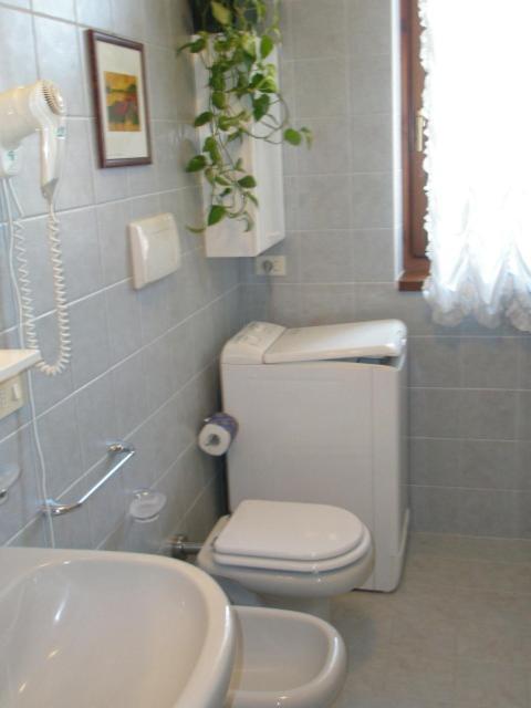 Apartment Mavi Bardolino Bagian luar foto