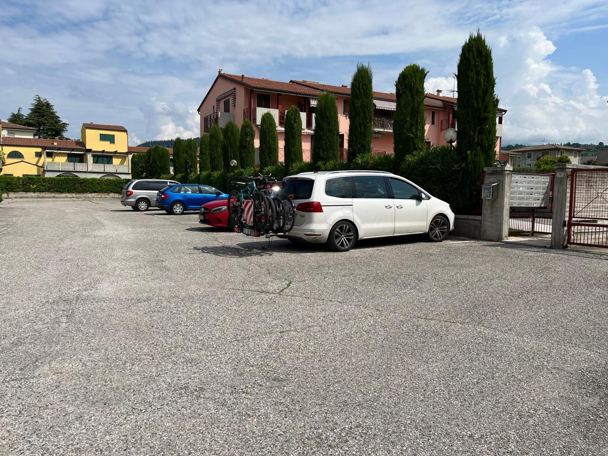 Apartment Mavi Bardolino Bagian luar foto