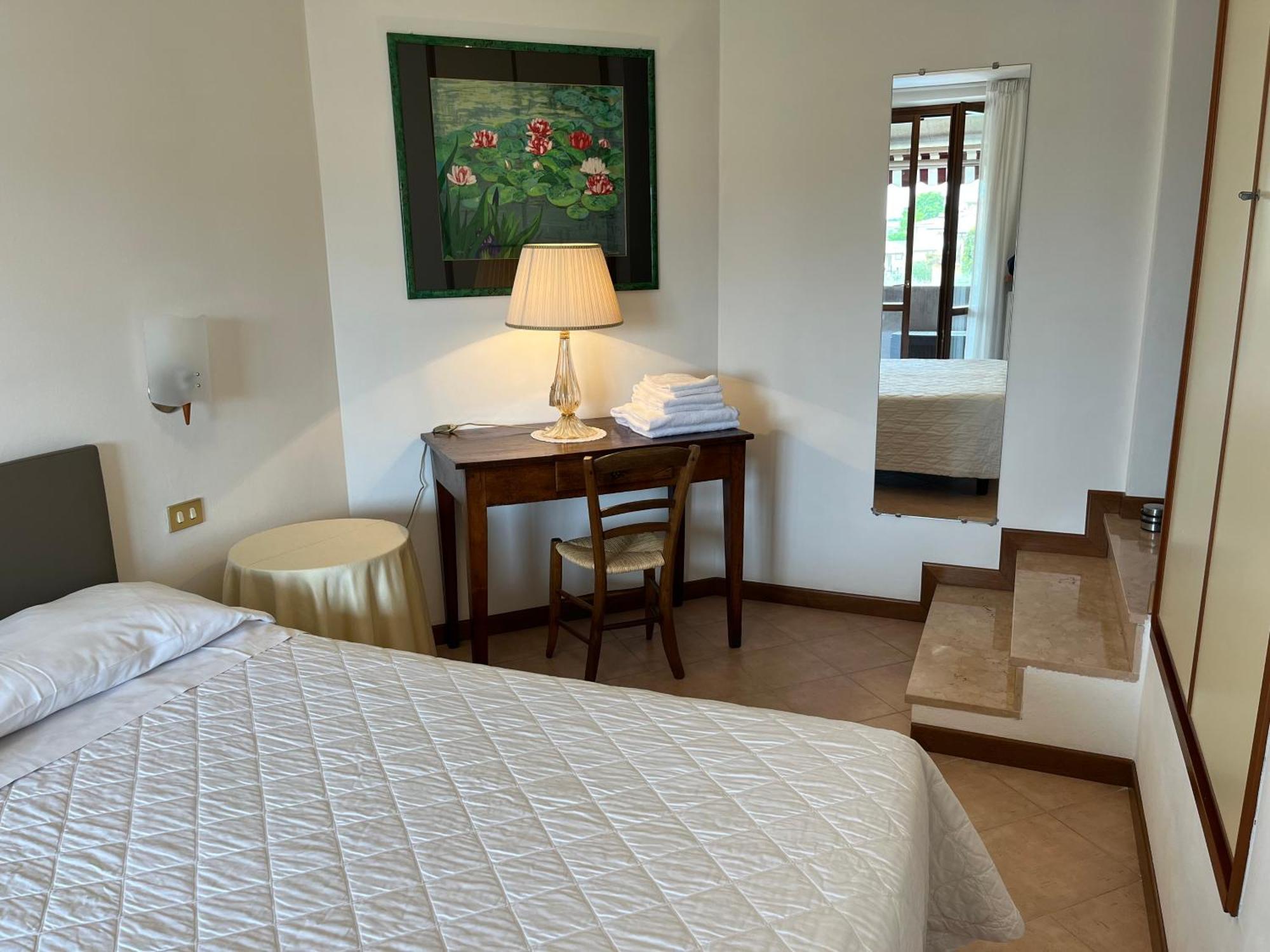 Apartment Mavi Bardolino Bagian luar foto